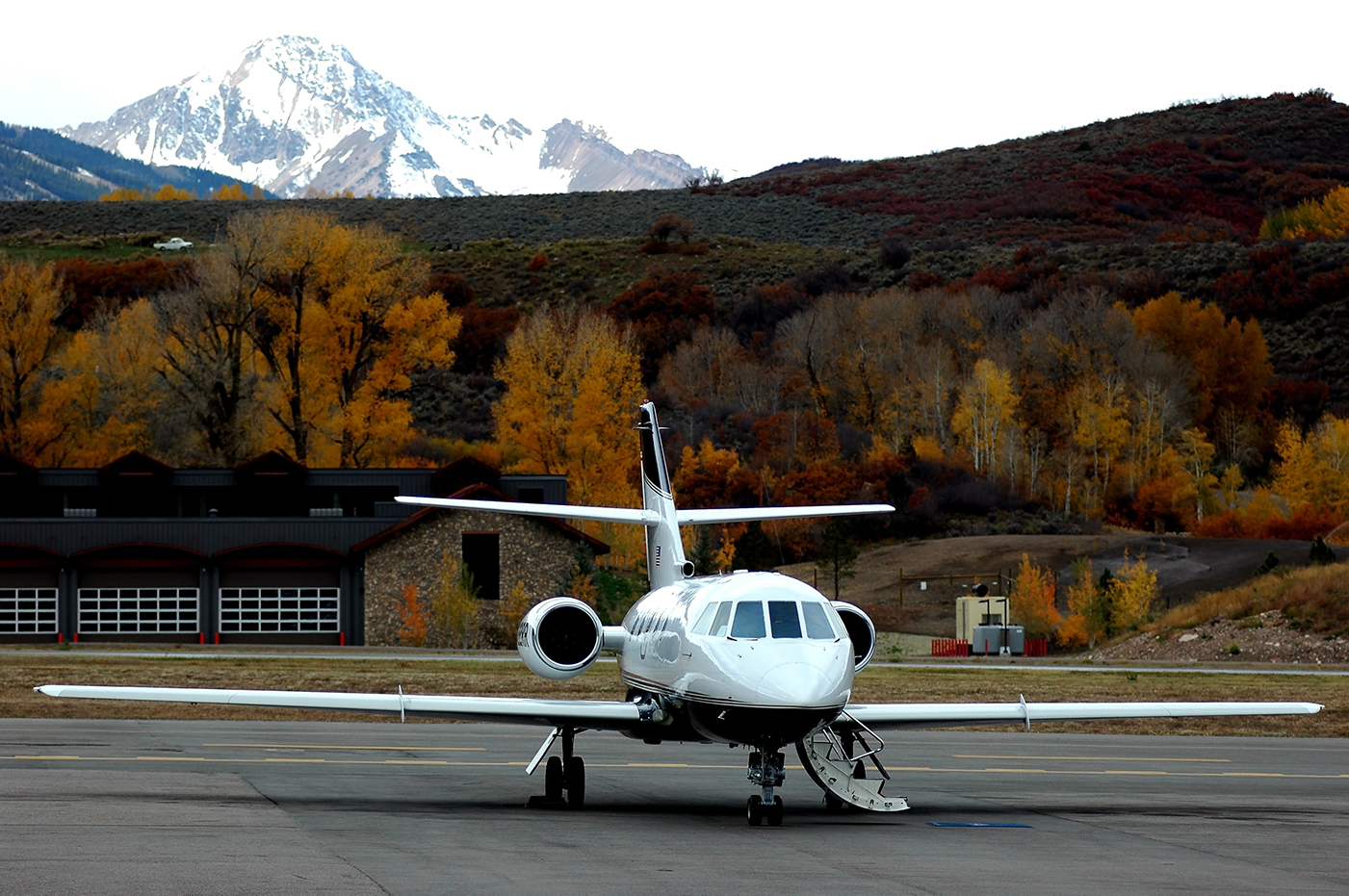 aspen charter jet