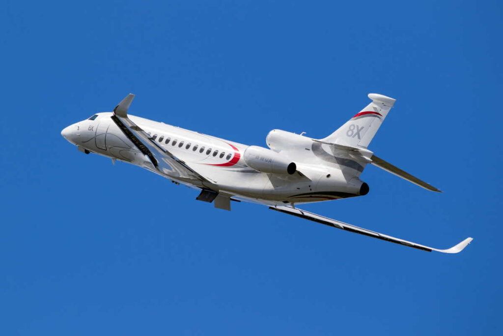 fast jet, dassault falcon 5x